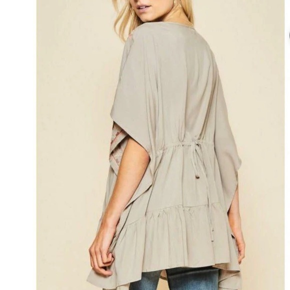 Andree by Unit NWT Lightweight Embroidered boutique boho tunic - Picture 7 of 9